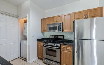 12913 Centre Park Cir in Herndon, VA - Building Photo - Building Photo