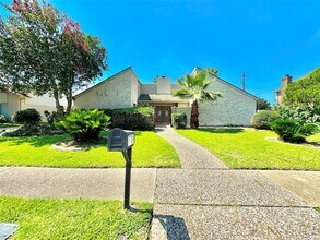 7743 Portal Dr in Houston, TX - Building Photo - Building Photo