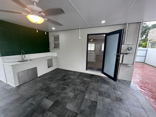 property at 209 SW 5th St