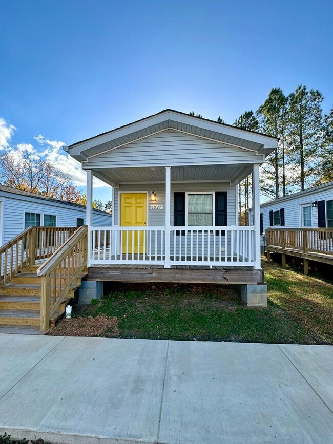 1027 W Atlantic St in South Hill, VA - Building Photo - Building Photo