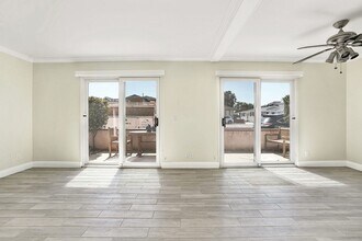 618 W Balboa Blvd-Unit -618 1/2 W Balboa Blvd in Newport Beach, CA - Building Photo - Building Photo