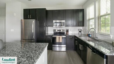 115 Great Lawn Dr in Summerville, SC - Foto de edificio - Building Photo