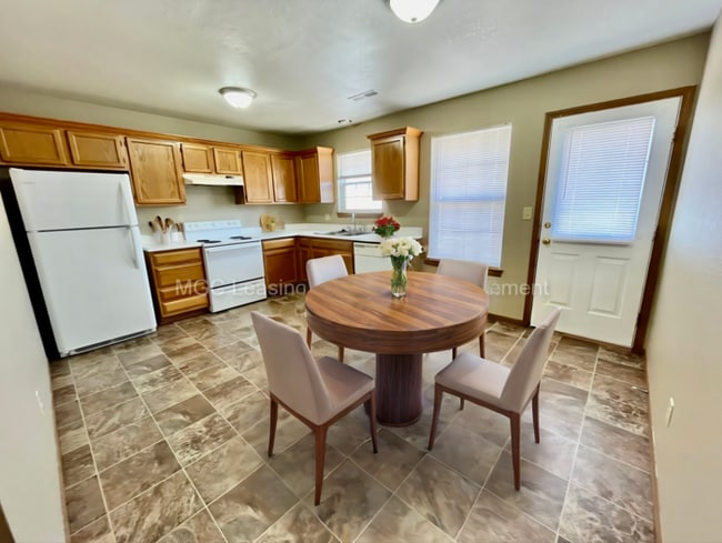 213 Aaron Ln in Grain Valley, MO - Building Photo - Building Photo