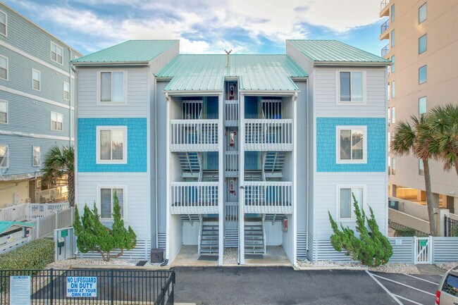 Sea House Villas in North Myrtle Beach, SC - Foto de edificio - Building Photo