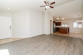 1758 W Desert Hills Dr in San Tan Valley, AZ - Building Photo - Building Photo