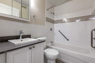 Colonel By Towers in Ottawa, ON - Building Photo - Interior Photo