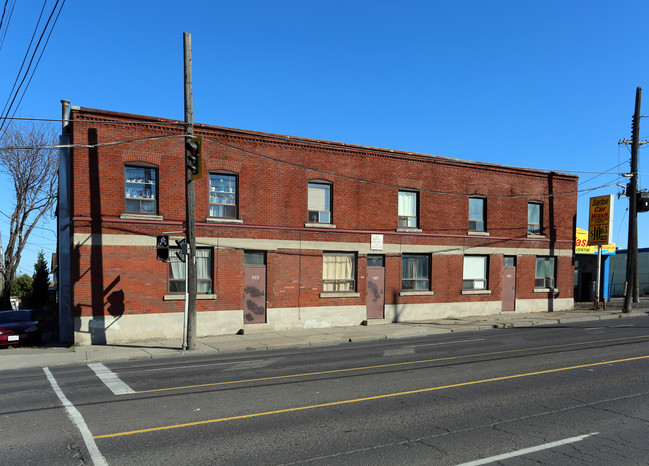 975-983 Barton St E in Hamilton, ON - Building Photo - Building Photo