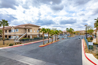 Aspen Peak in Henderson, NV - Foto de edificio - Building Photo