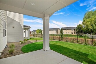 1942 E Knobcone Dr in Meridian, ID - Building Photo - Building Photo