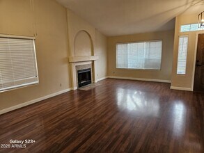 14246 S 43rd Pl in Phoenix, AZ - Building Photo - Building Photo