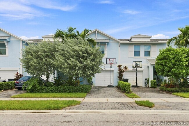property at 6351 Sailpointe Ln