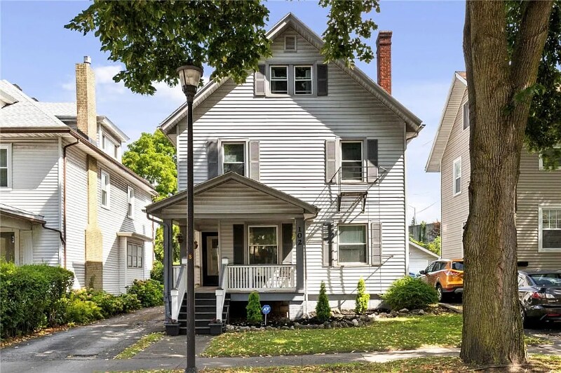 102 Colby St in Rochester, NY - Building Photo