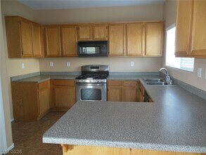 6218 Desert Lavender Ave in Las Vegas, NV - Building Photo - Building Photo