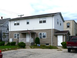 875 Branch Ave in Providence, RI - Building Photo