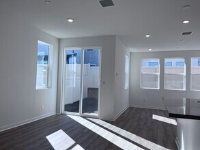 4077 Pomelo Dr in Corona, CA - Building Photo - Building Photo