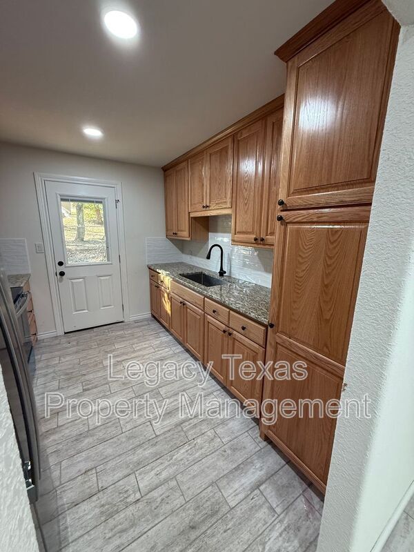 6205 US-67 in Alvarado, TX - Building Photo - Building Photo