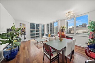 1155 Brickell Bay Dr, Unit PH102 in Miami, FL - Building Photo - Building Photo
