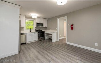 27 Maida Ln in Howell, NJ - Building Photo - Building Photo