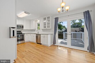 6234 9th St in Chesapeake Beach, MD - Foto de edificio - Building Photo