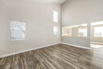 1093 Mayport Dr in Pittsburg, CA - Building Photo - Building Photo