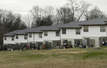 Kingstown Colony Apartments in Maryville, TN - Building Photo - Building Photo