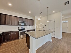 411 Pine Terrace Dr in Ruskin, FL - Building Photo - Building Photo