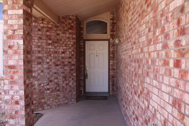 12101 Picasso Dr in El Paso, TX - Building Photo - Building Photo