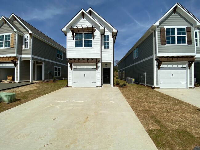 property at 180 Creek Run Way