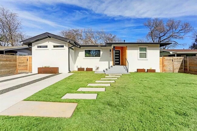 property at 604 W Crestland Dr