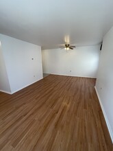 916 S 11th St, Unit 3 in Philadelphia, PA - Building Photo - Building Photo