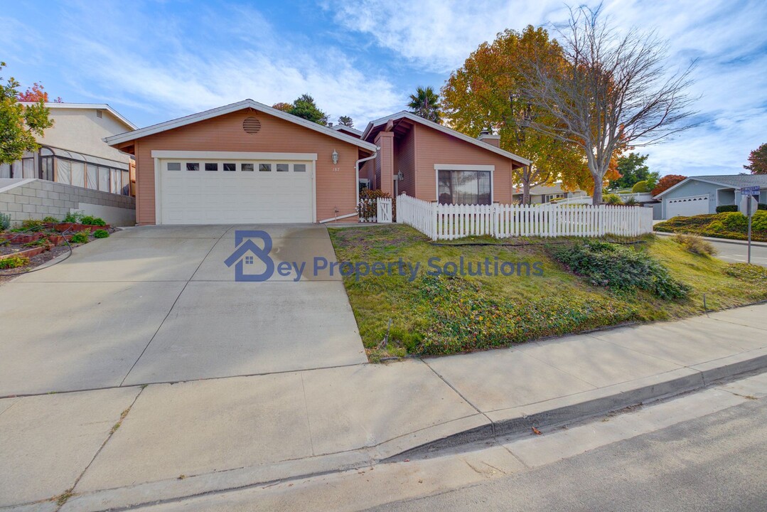 187 Valley View Dr in Pismo Beach, CA - Building Photo