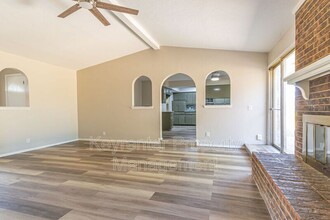 328 Magnolia Blossom Ln in Yukon, OK - Building Photo - Building Photo