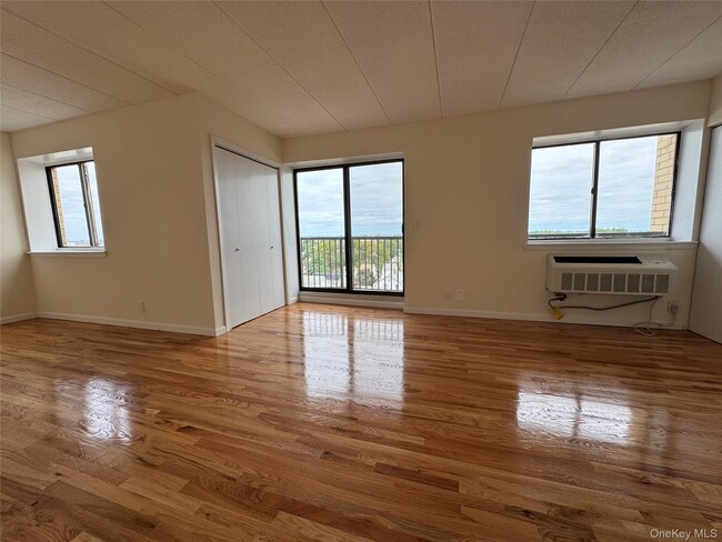 145-18 34th Ave in Queens, NY - Building Photo - Building Photo