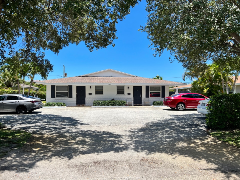 3013 Albatross Rd, Unit 2 in Delray Beach, FL - Building Photo