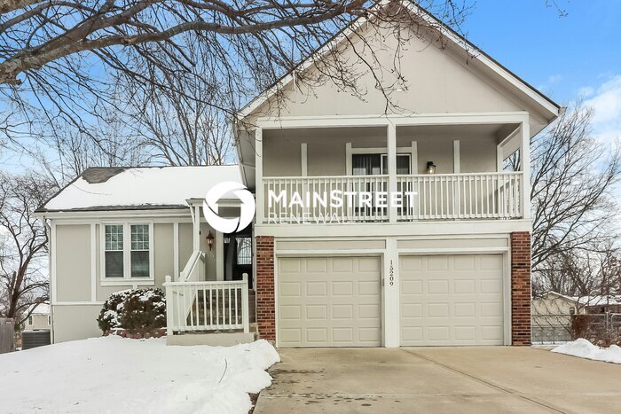 15209 S Seminole Dr in Olathe, KS - Foto de edificio