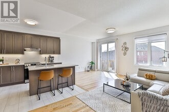 135 Lageer Dr in Whitchurch-Stouffville, ON - Building Photo - Building Photo