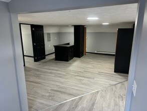 324 Walnut Ave, Unit 4 in Fairmont, WV - Foto de edificio - Building Photo