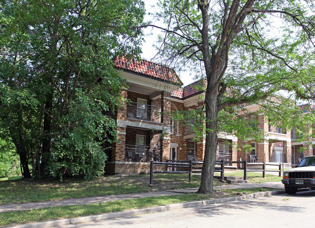 2725-2727 Campbell St in Kansas City, MO - Foto de edificio - Building Photo