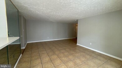 4915 Riders Ct in Owings Mills, MD - Building Photo - Building Photo