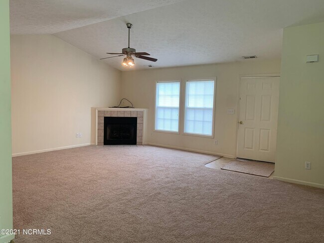 105 Arrowhead Trail in New Bern, NC - Building Photo - Building Photo