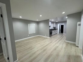 6476 Orizaba Ave in Long Beach, CA - Building Photo