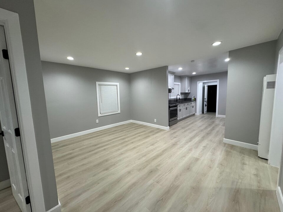 6476 Orizaba Ave in Long Beach, CA - Building Photo