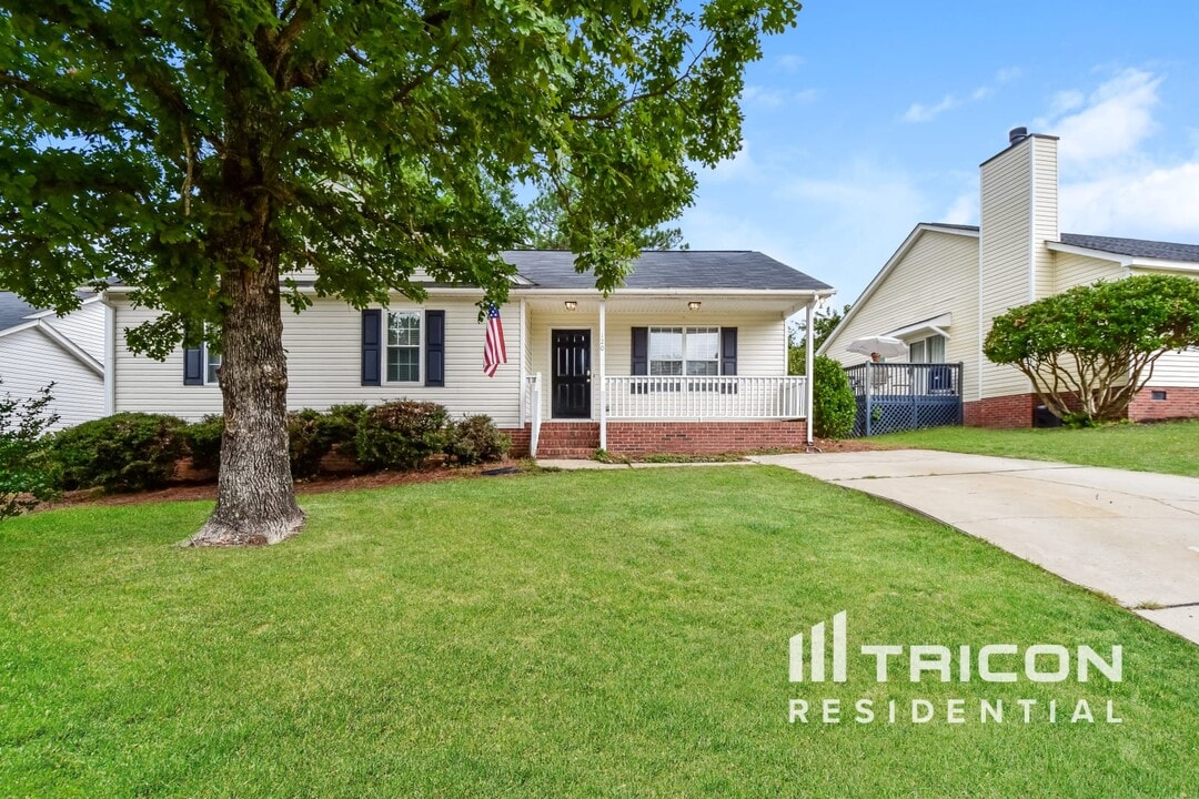 120 Old Stone Rd in Columbia, SC - Building Photo