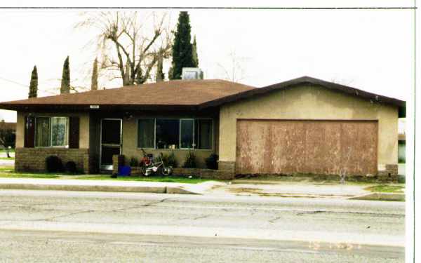 25678 E 6th St in Highland, CA - Building Photo