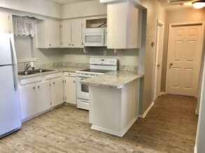 116 Montrose Dr in Niceville, FL - Building Photo - Building Photo