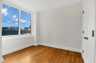 150 4th Ave in Brooklyn, NY - Building Photo - Building Photo