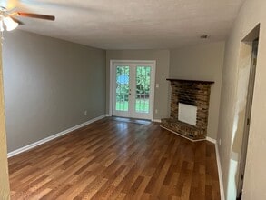 1567 Live Oak Dr in Tallahassee, FL - Building Photo - Building Photo