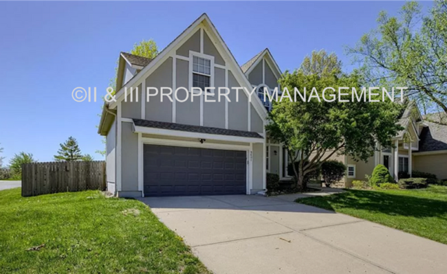 9601 W 132nd Terrace in Overland Park, KS - Building Photo - Building Photo