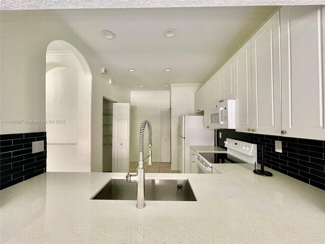 3503 Merrick Ln