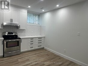 49 Alexander Blvd in Georgina, ON - Building Photo - Building Photo